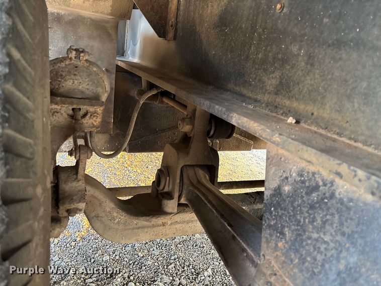 image for item FC5544 1975 FMC 75T-080 convertible