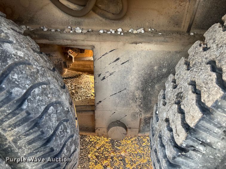 image for item FC5544 1975 FMC 75T-080 convertible