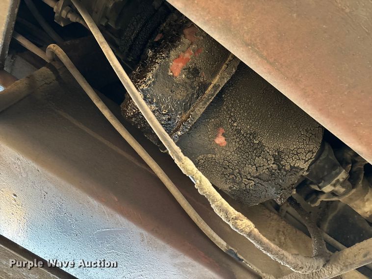 image for item FC5544 1975 FMC 75T-080 convertible