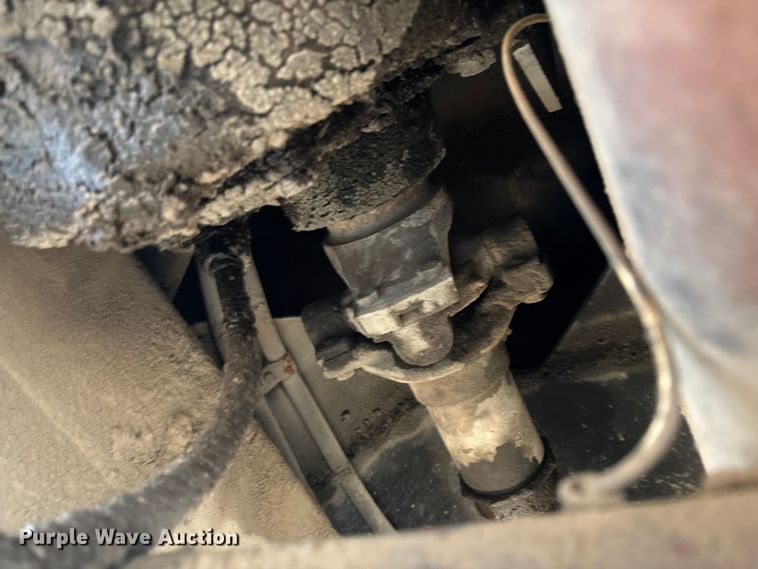 image for item FC5544 1975 FMC 75T-080 convertible