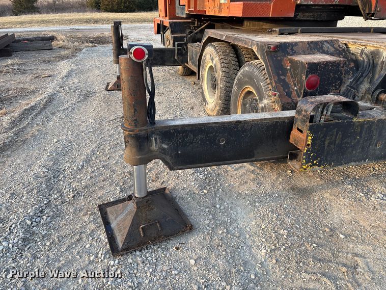 image for item FC5544 1975 FMC 75T-080 convertible