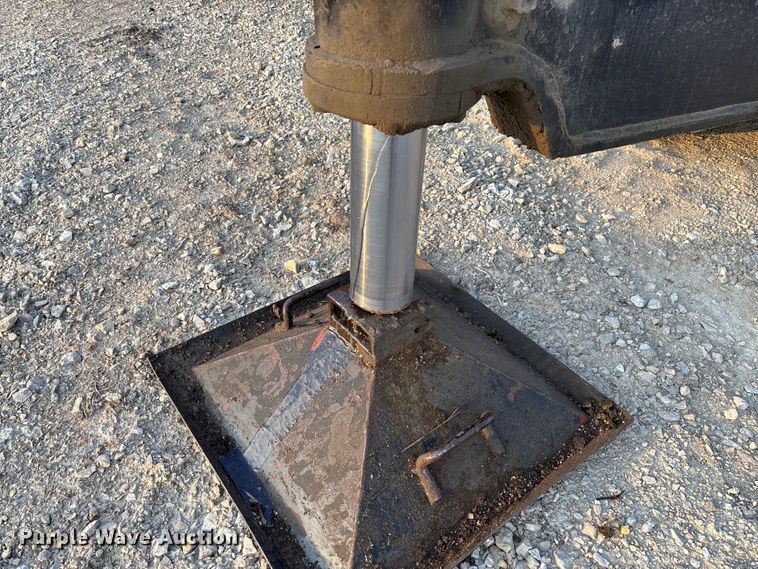 image for item FC5544 1975 FMC 75T-080 convertible