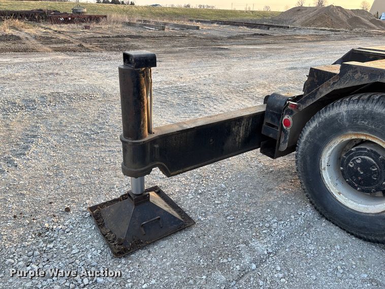 image for item FC5544 1975 FMC 75T-080 convertible