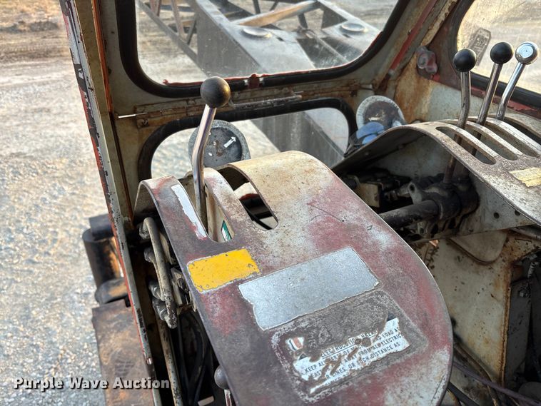 image for item FC5544 1975 FMC 75T-080 convertible