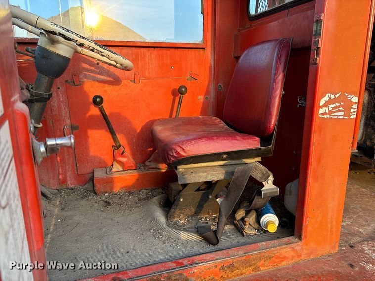 image for item FC5544 1975 FMC 75T-080 convertible