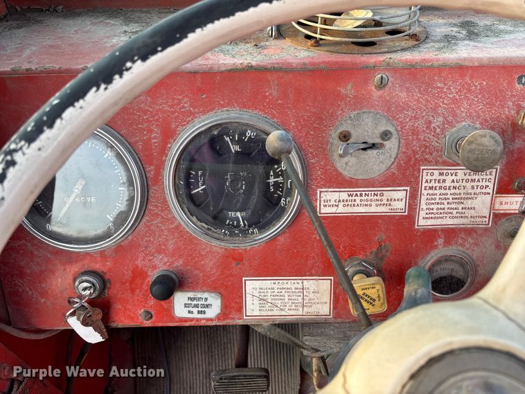 image for item FC5544 1975 FMC 75T-080 convertible