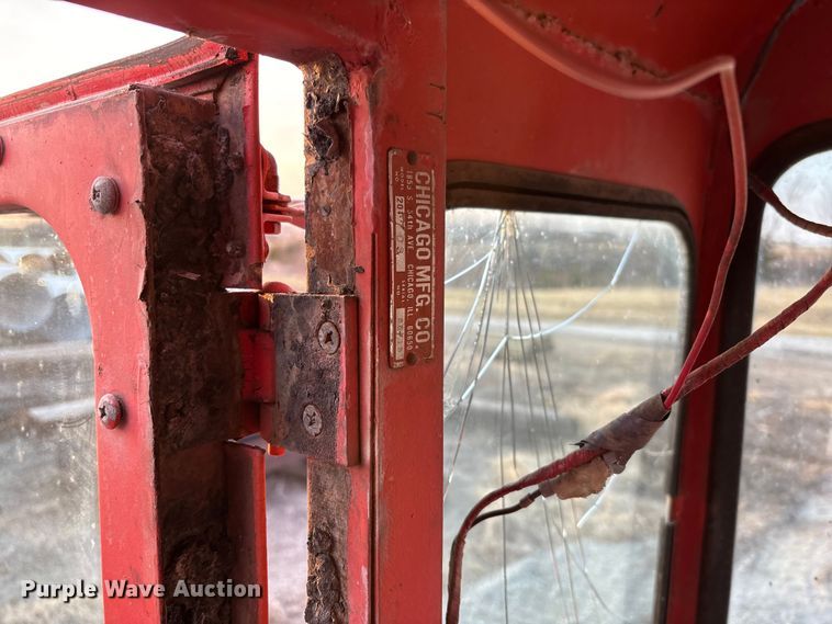 image for item FC5544 1975 FMC 75T-080 convertible