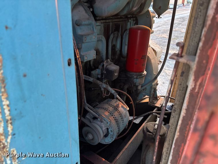 image for item FC5544 1975 FMC 75T-080 convertible