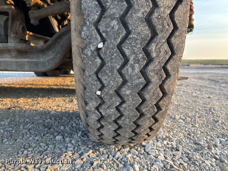 image for item FC5544 1975 FMC 75T-080 convertible