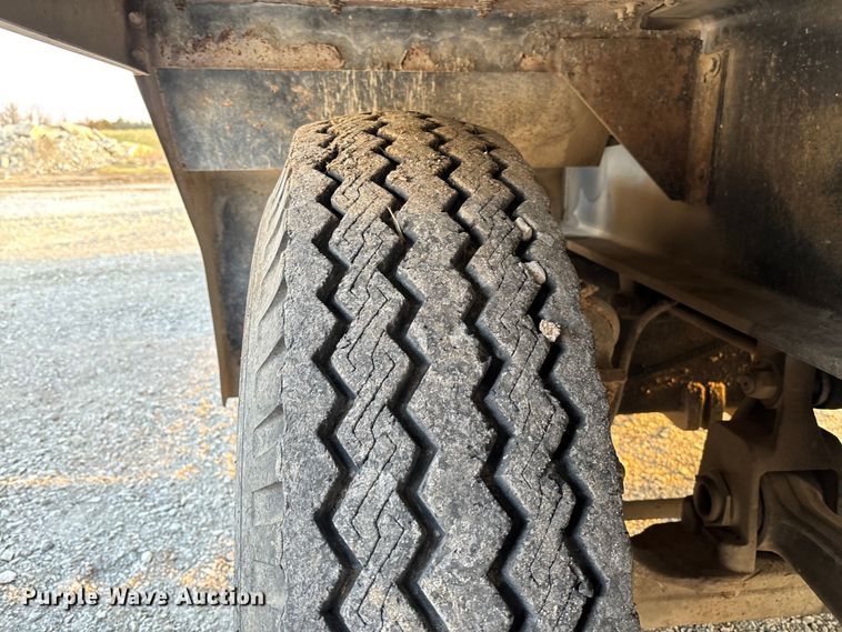 image for item FC5544 1975 FMC 75T-080 convertible