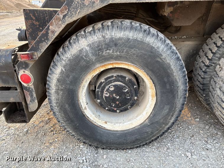 image for item FC5544 1975 FMC 75T-080 convertible