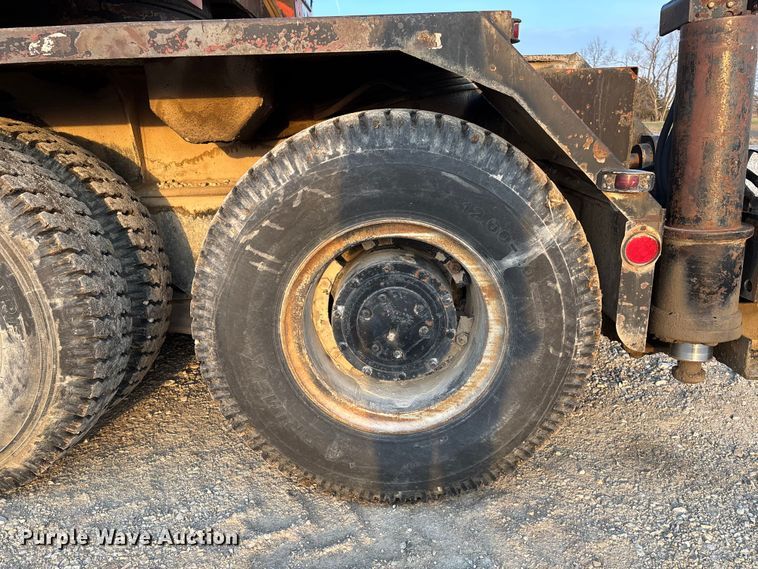 image for item FC5544 1975 FMC 75T-080 convertible