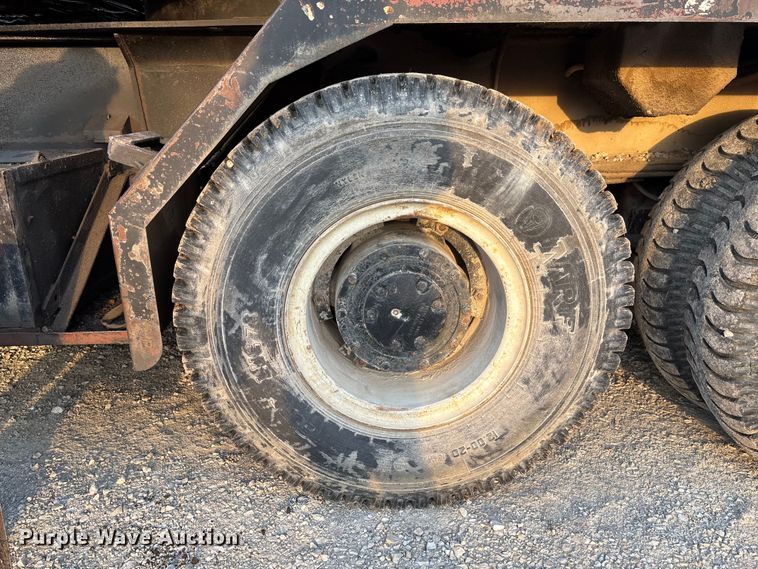 image for item FC5544 1975 FMC 75T-080 convertible