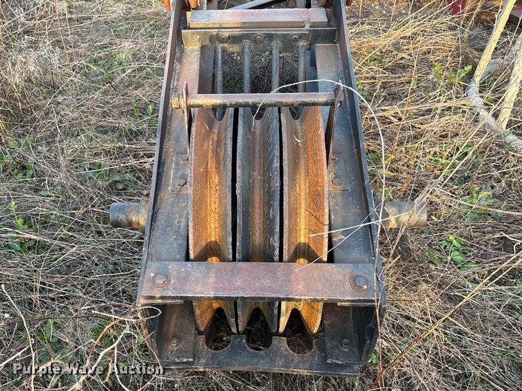 image for item FC5544 1975 FMC 75T-080 convertible