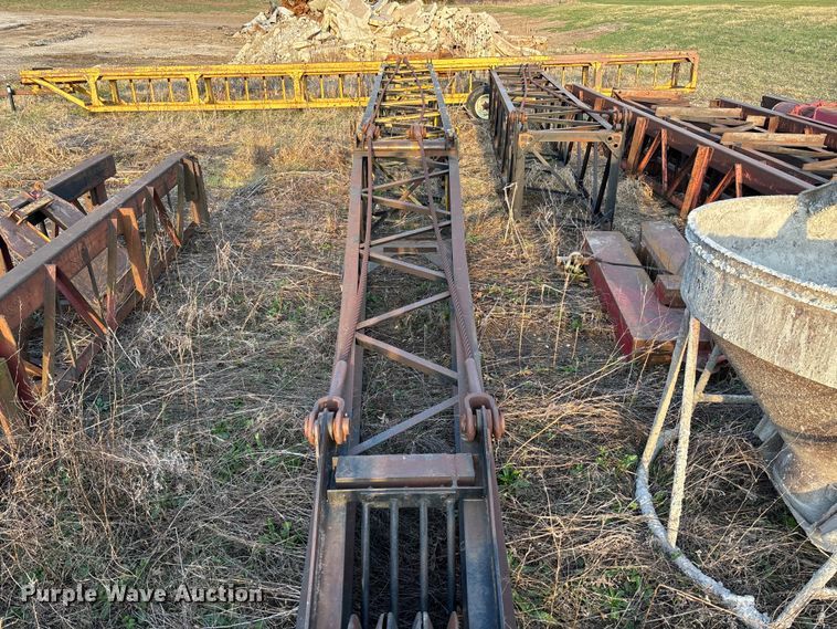 image for item FC5544 1975 FMC 75T-080 convertible