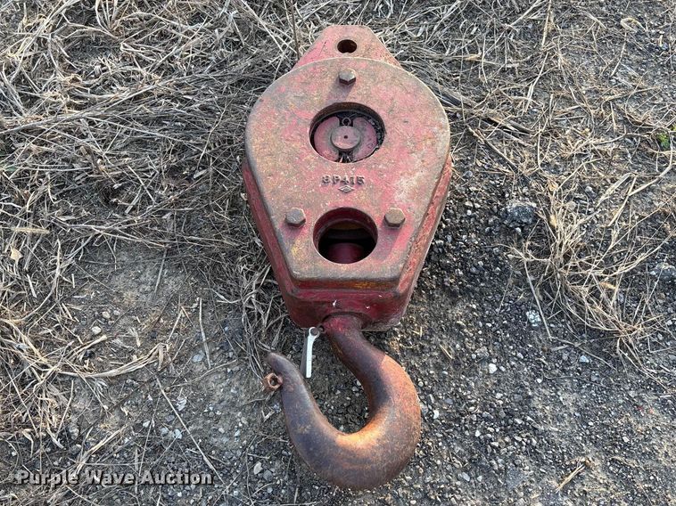 image for item FC5544 1975 FMC 75T-080 convertible