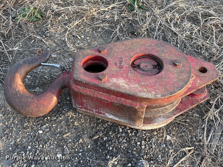 image for item FC5544 1975 FMC 75T-080 convertible