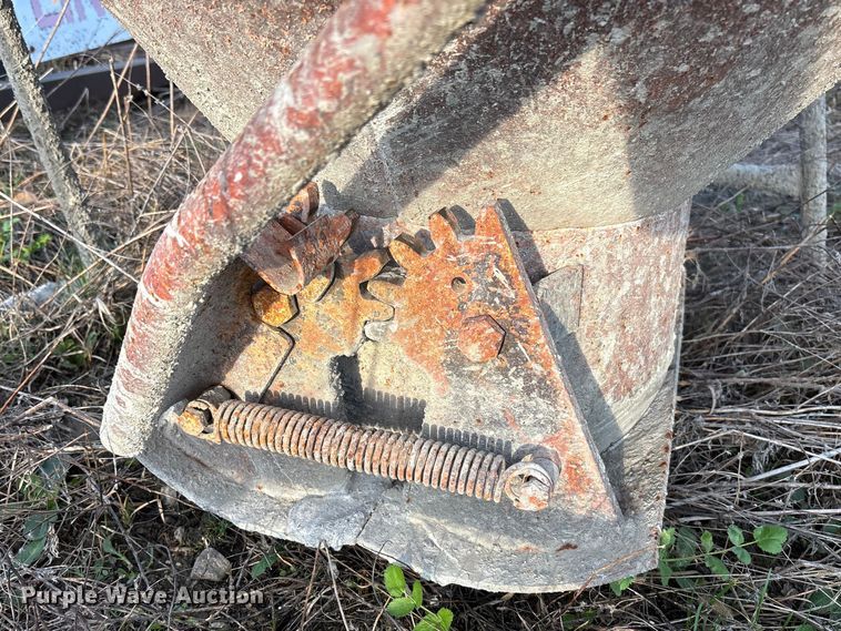 image for item FC5545 Gar-Bro crane concrete bucket