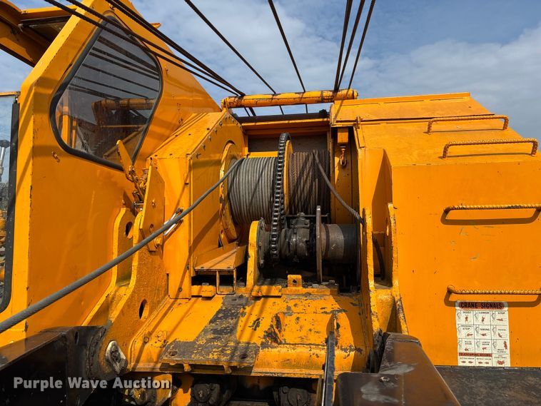 image for item FC5550 1966 American 5299 crane