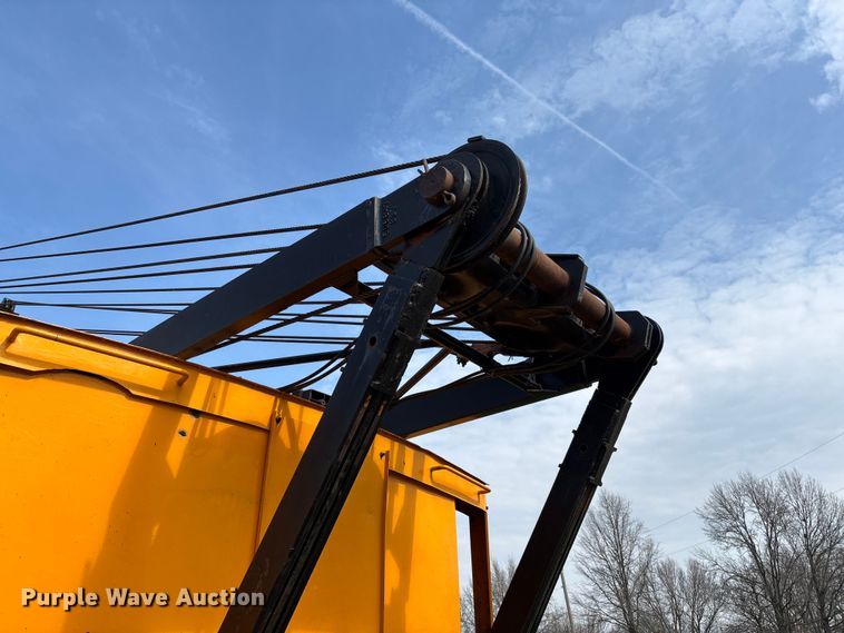 image for item FC5550 1966 American 5299 crane