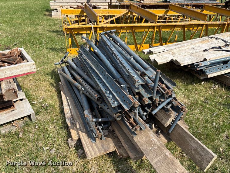 image for item FC5551 C49 bridge overhang jacks