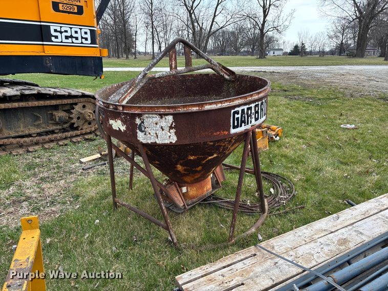 image for item FC5552 Gar-Bro 427-R crane concrete bucket