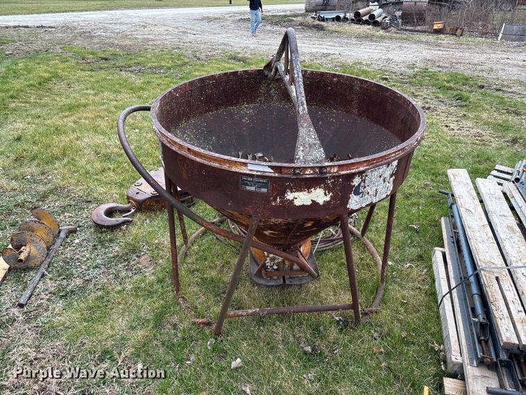 image for item FC5552 Gar-Bro 427-R crane concrete bucket