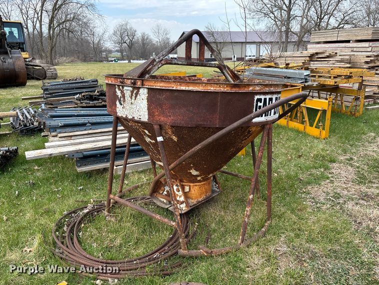 image for item FC5552 Gar-Bro 427-R crane concrete bucket