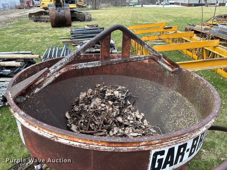 image for item FC5552 Gar-Bro 427-R crane concrete bucket