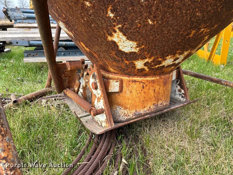 image for item FC5552 Gar-Bro 427-R crane concrete bucket