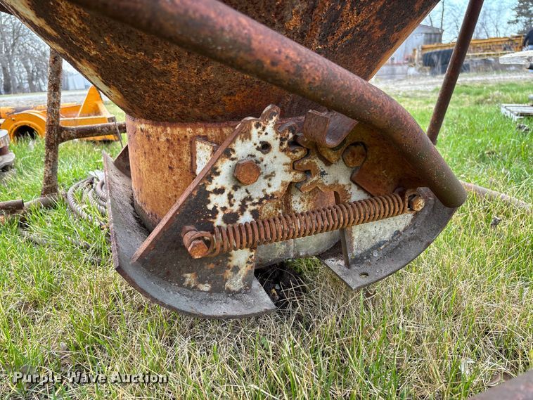 image for item FC5552 Gar-Bro 427-R crane concrete bucket