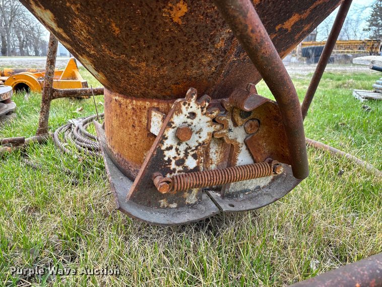 image for item FC5552 Gar-Bro 427-R crane concrete bucket