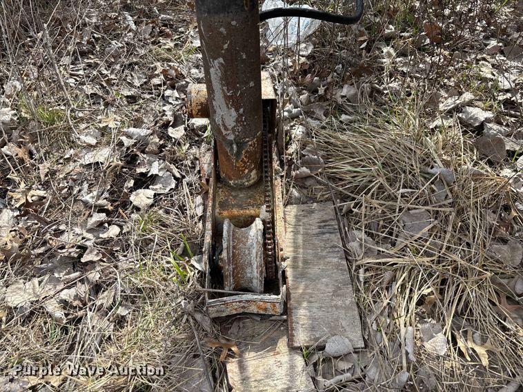 image for item FC5553 1987 Gomaco C-450 bridge deck finisher