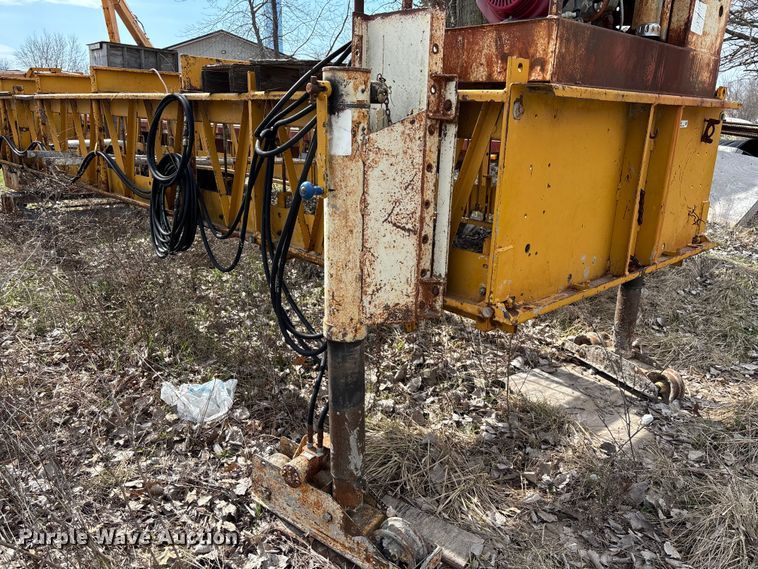 image for item FC5553 1987 Gomaco C-450 bridge deck finisher