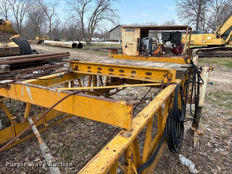 image for item FC5553 1987 Gomaco C-450 bridge deck finisher