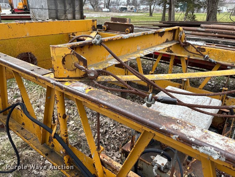 image for item FC5553 1987 Gomaco C-450 bridge deck finisher