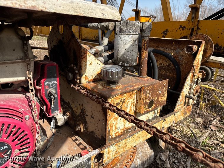 image for item FC5553 1987 Gomaco C-450 bridge deck finisher