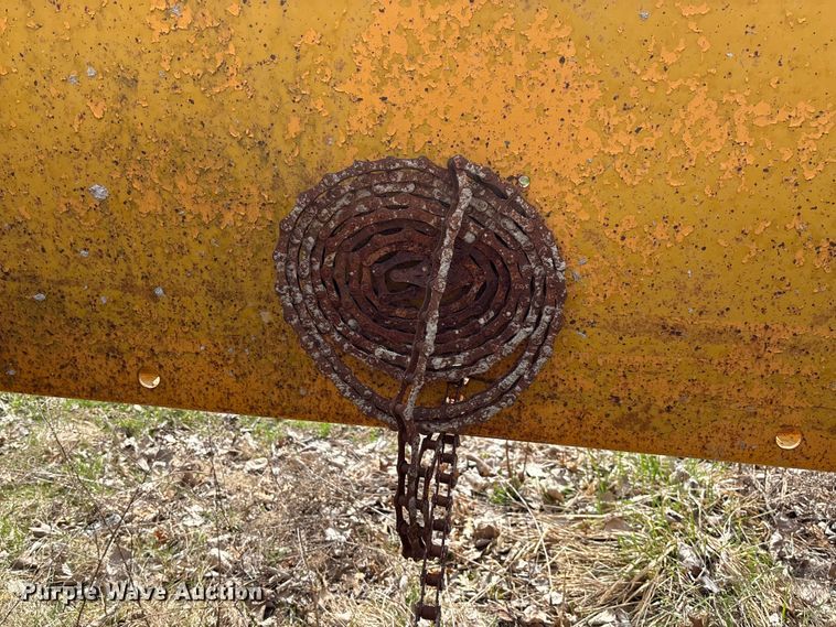 image for item FC5553 1987 Gomaco C-450 bridge deck finisher