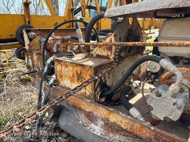 image for item FC5553 1987 Gomaco C-450 bridge deck finisher