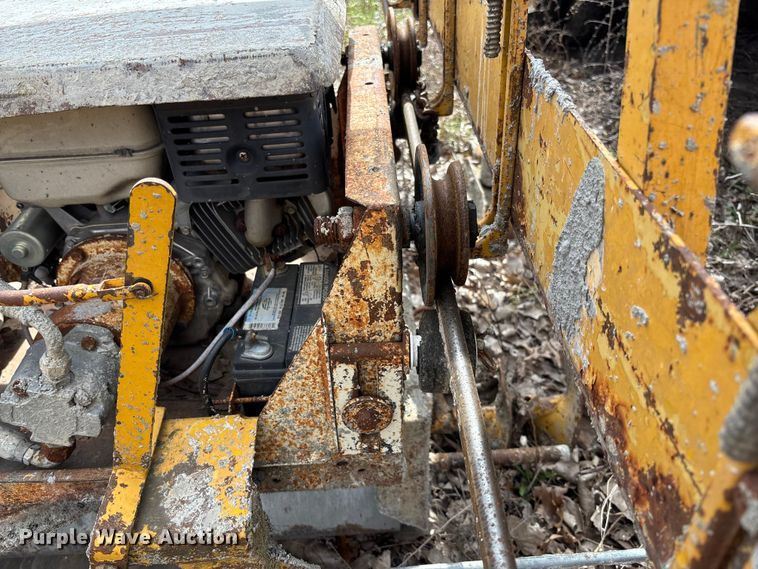 image for item FC5553 1987 Gomaco C-450 bridge deck finisher