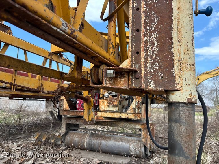 image for item FC5553 1987 Gomaco C-450 bridge deck finisher