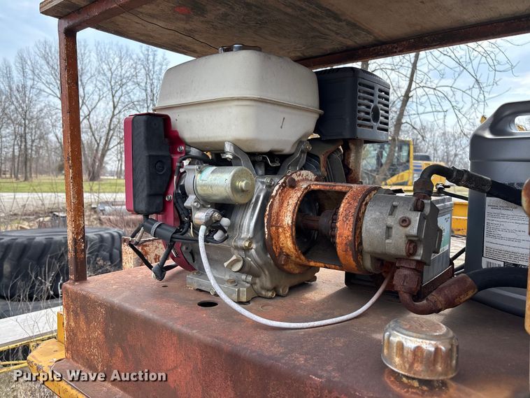 image for item FC5553 1987 Gomaco C-450 bridge deck finisher