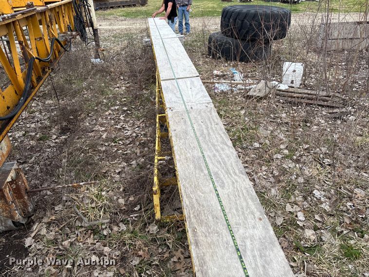 image for item FC5553 1987 Gomaco C-450 bridge deck finisher