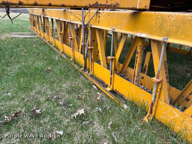 image for item FC5553 1987 Gomaco C-450 bridge deck finisher