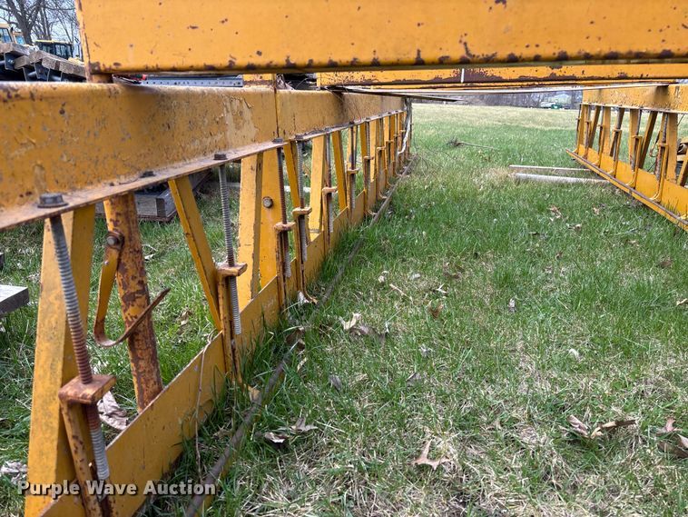 image for item FC5553 1987 Gomaco C-450 bridge deck finisher