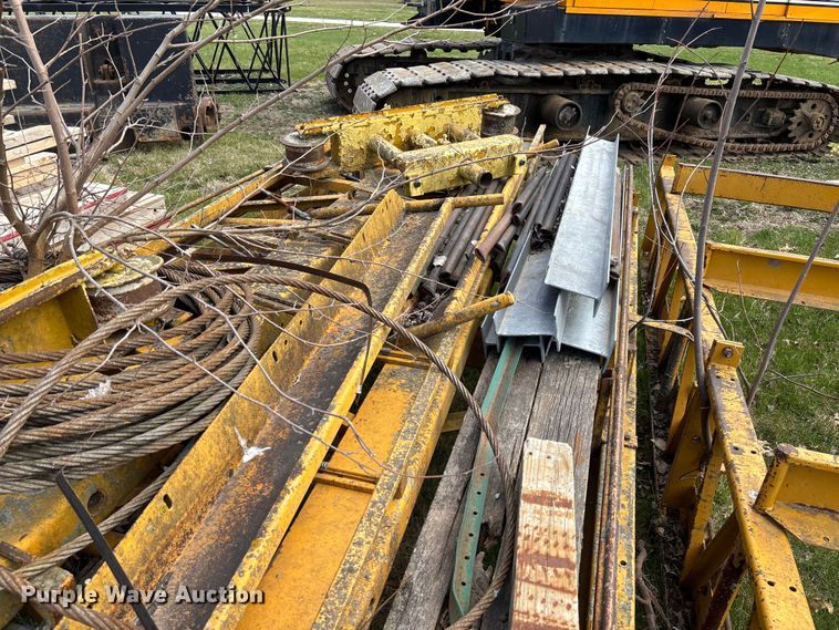 image for item FC5553 1987 Gomaco C-450 bridge deck finisher