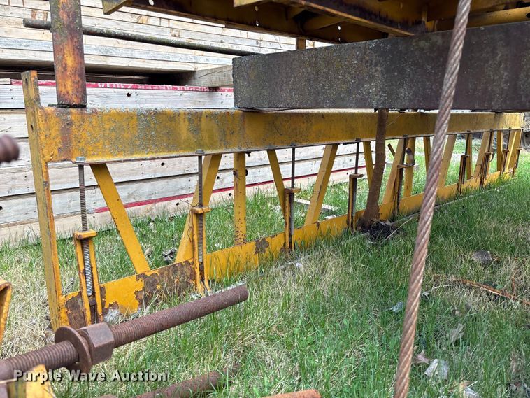 image for item FC5553 1987 Gomaco C-450 bridge deck finisher