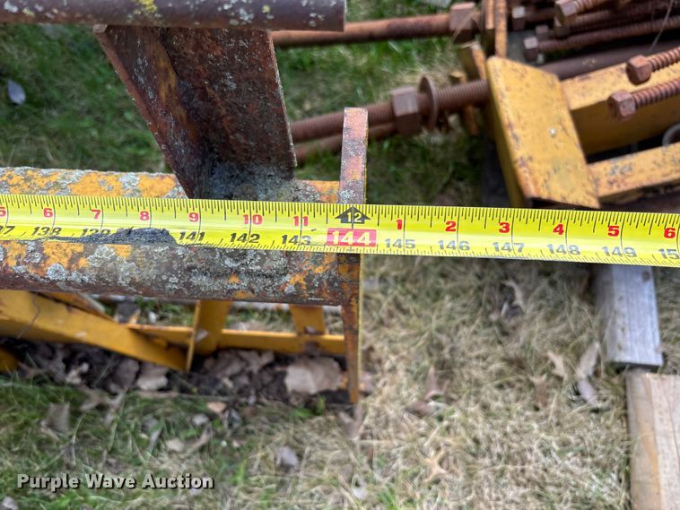 image for item FC5553 1987 Gomaco C-450 bridge deck finisher