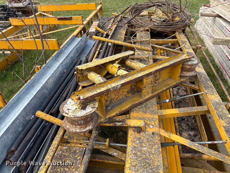 image for item FC5553 1987 Gomaco C-450 bridge deck finisher