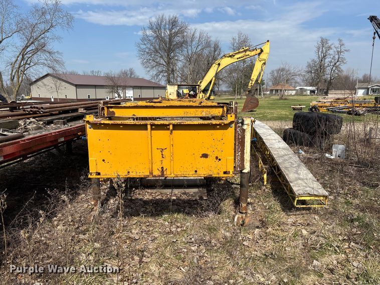 image for item FC5553 1987 Gomaco C-450 bridge deck finisher